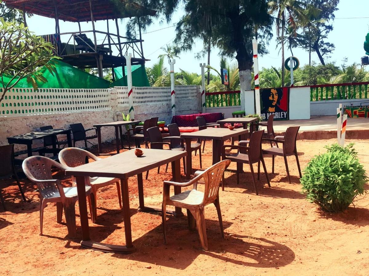 Rasta Mansion Beach Hostel And Rooms Arambol Dış mekan fotoğraf